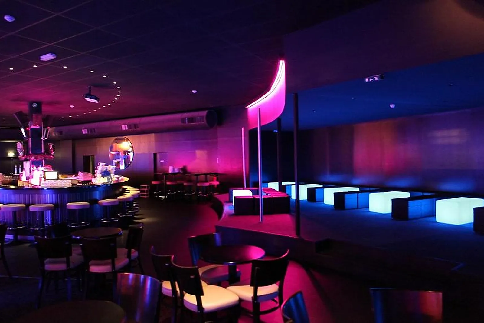 Lieux événementiels, PAPA TANGO