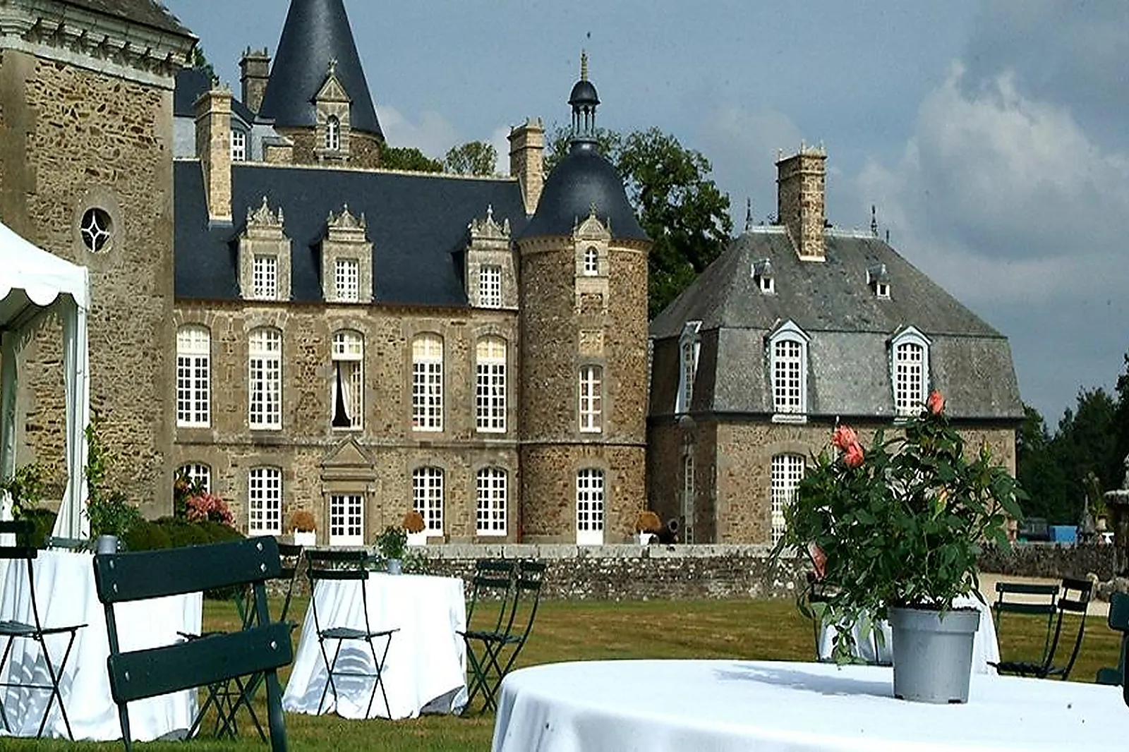 Lieux événementiels, PARC ZOOLOGIQUE & CHÂTEAU DE LA BOURBANSAIS