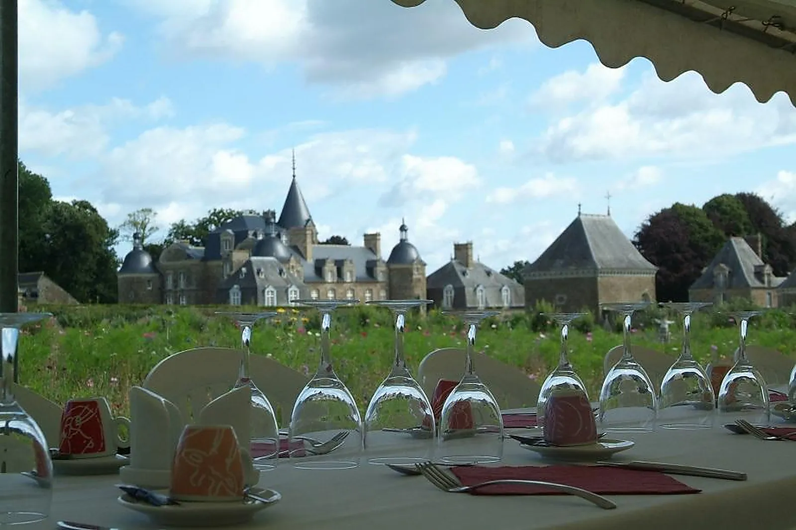 Lieux événementiels, PARC ZOOLOGIQUE & CHÂTEAU DE LA BOURBANSAIS