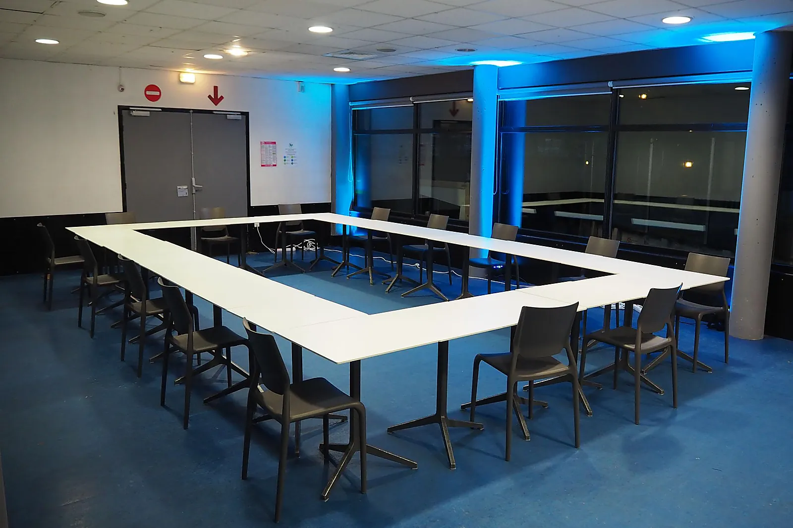 Complexe sportif, PATINOIRE RÏNKLA