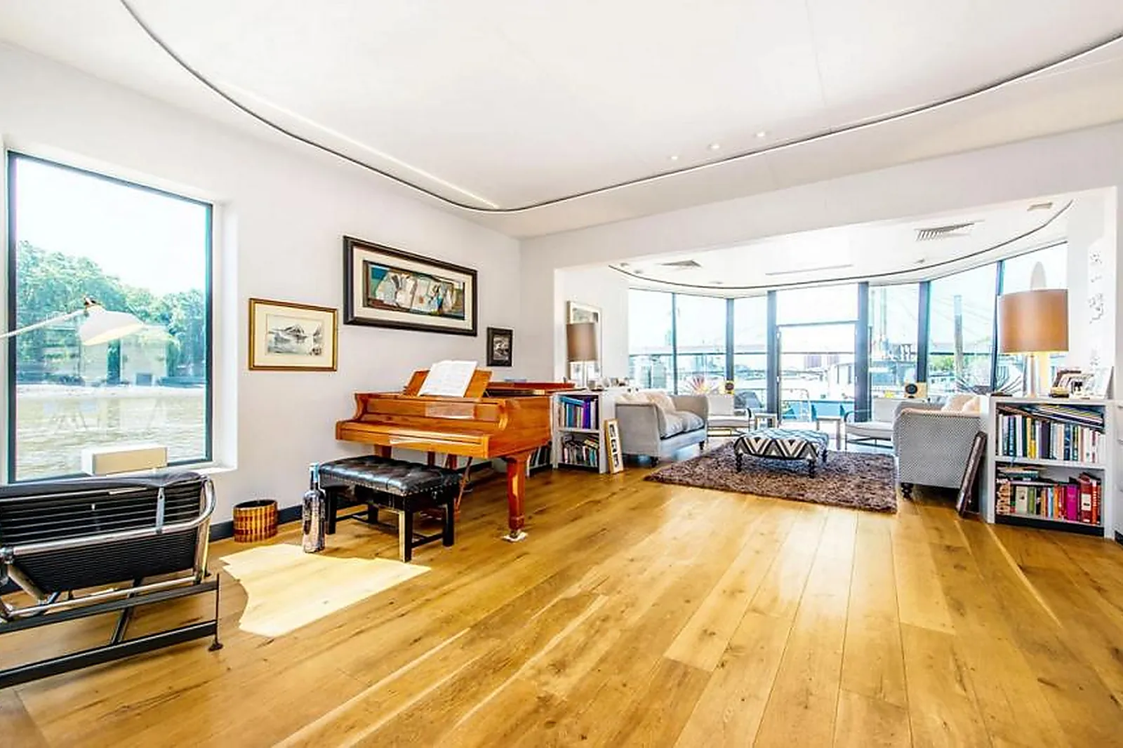 Lieux événementiels, PÉNICHE LA FABRIQUE AU BONHEUR