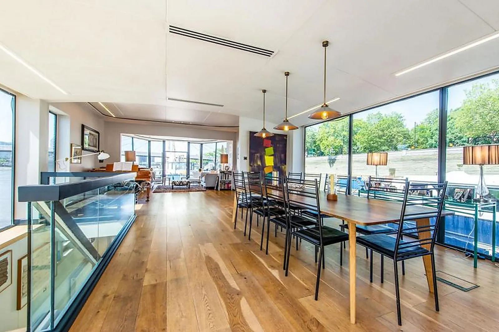 Lieux événementiels, PÉNICHE LA FABRIQUE AU BONHEUR