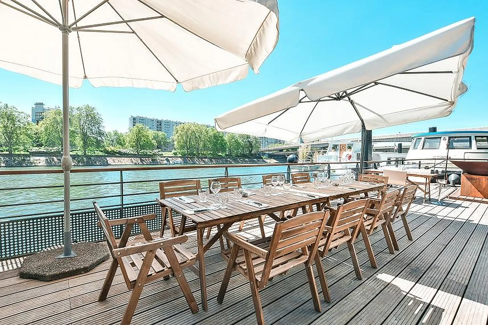 Lieux événementiels, PÉNICHE VAN GOGH