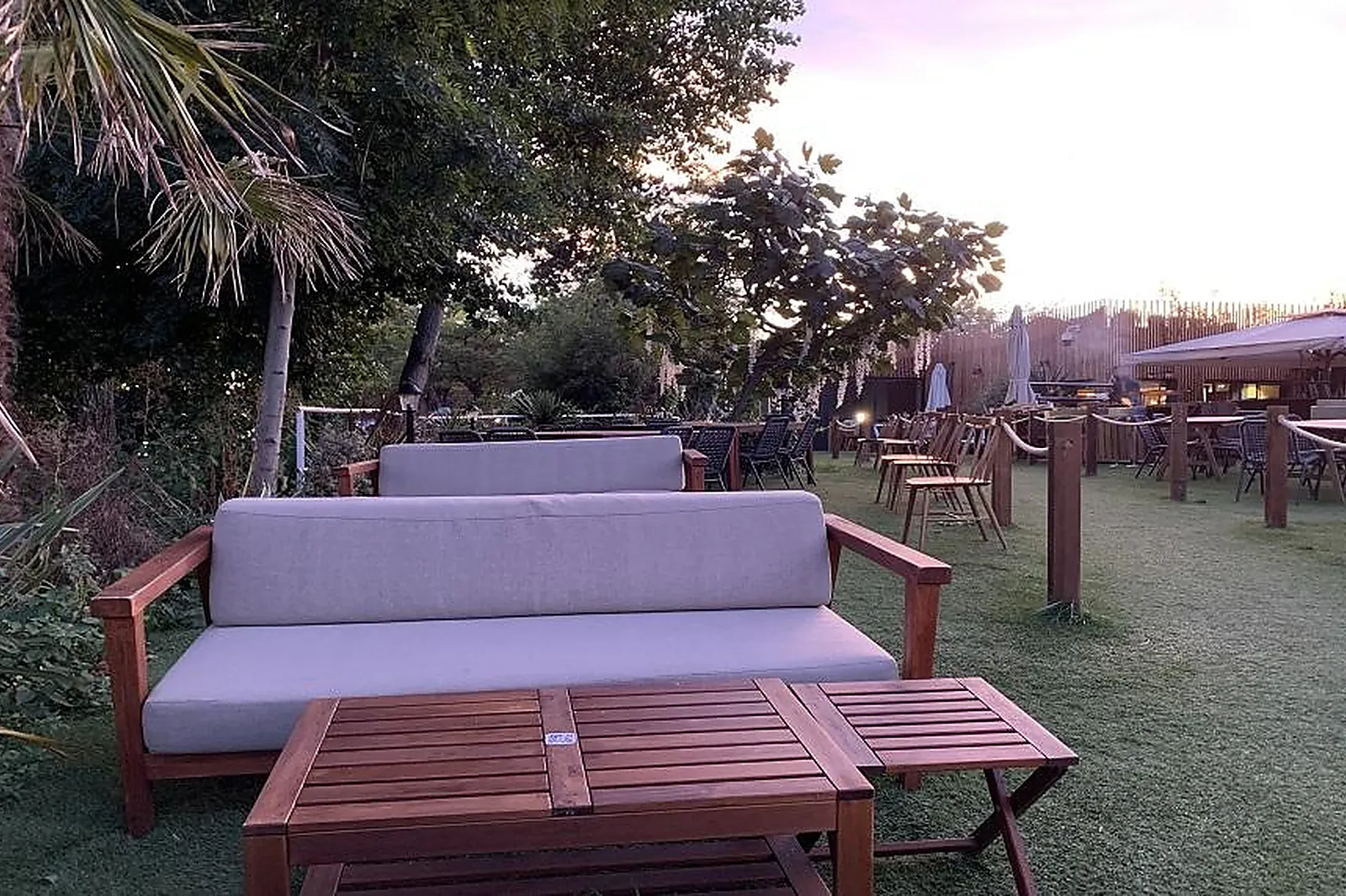 Lieux événementiels, PÉNICHE VAN GOGH