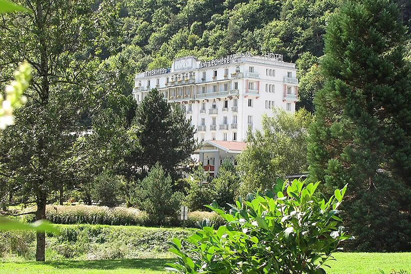 Hôtel, RADIANA HÔTELS / RÉSIDENCES ET SPA