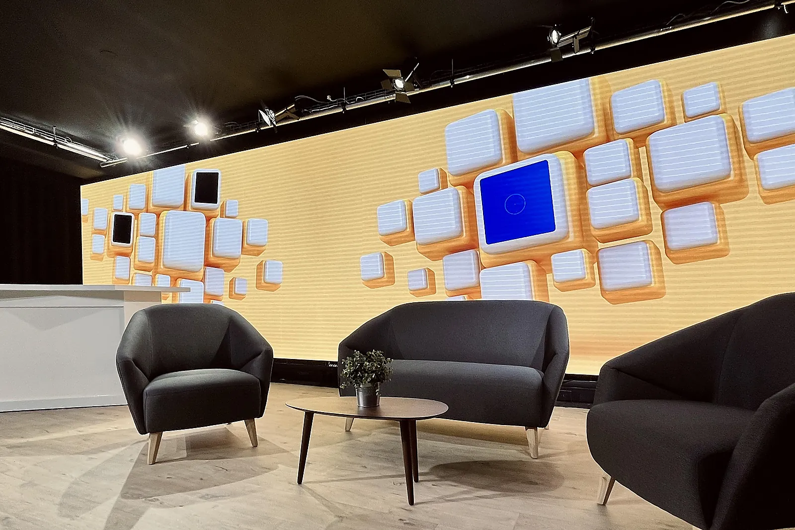 Lieux événementiels, REMOTE MEETING