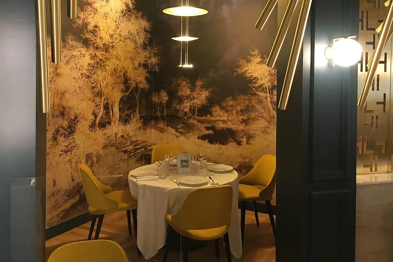 Lieux événementiels, RESTAURANT LE CHARLES