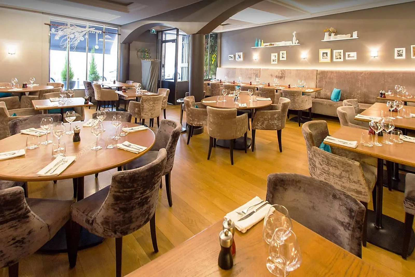 Cafés et Restaurants, RESTAURANT LE LAURACÉE