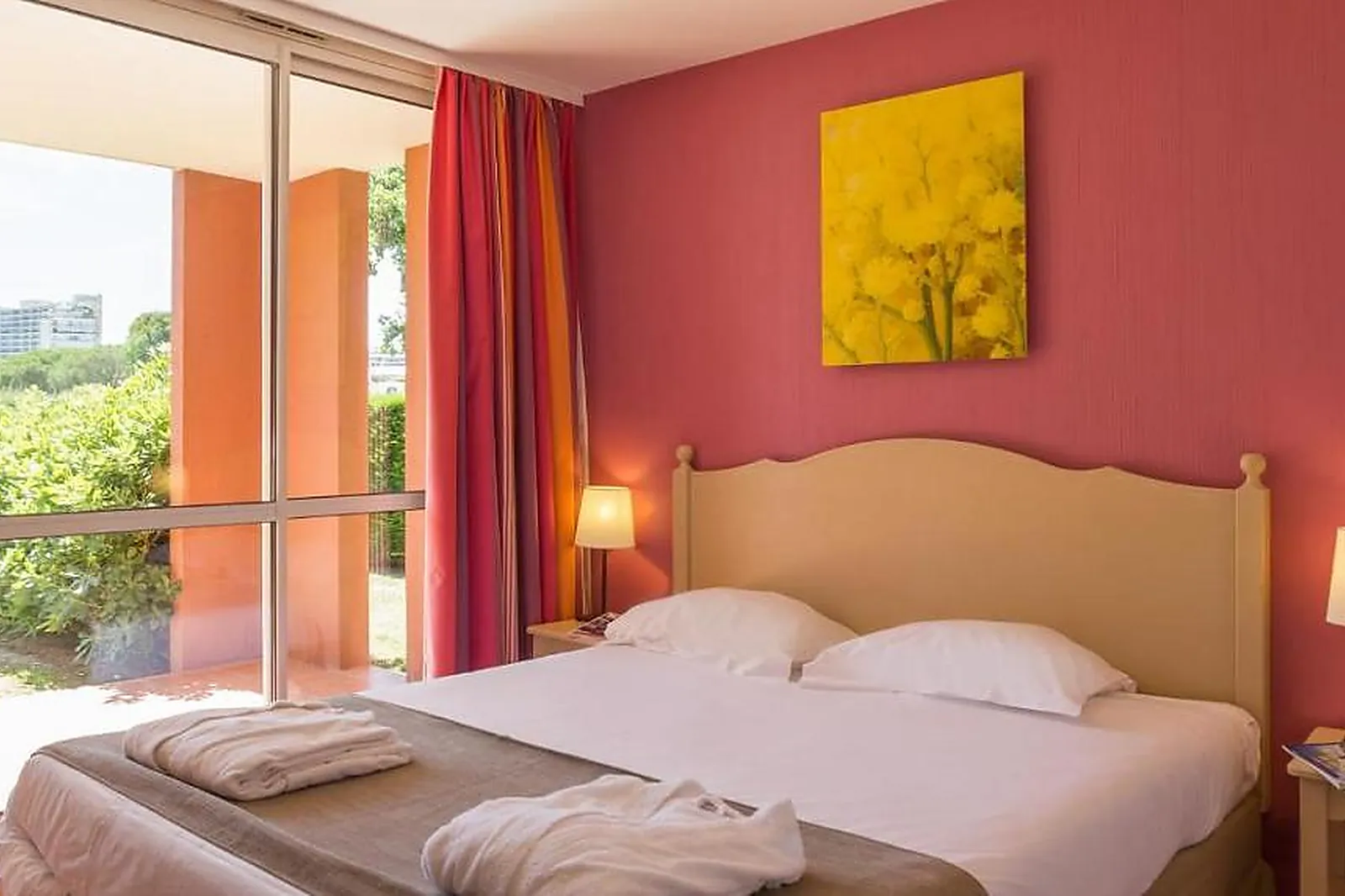 Hôtel, RÉSIDENCE LES RIVES DE CANNES MANDELIEU PIERRE & VACANCES