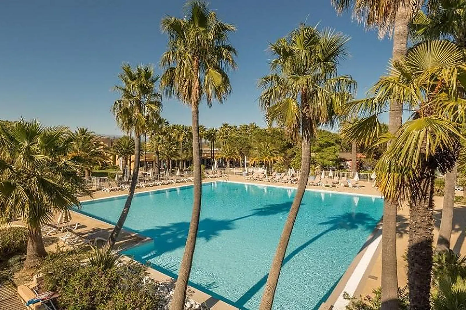 Hôtel, RÉSIDENCE LES RIVES DE CANNES MANDELIEU PIERRE & VACANCES