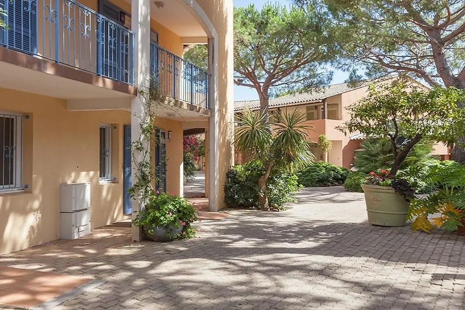 Hôtel, RÉSIDENCE LES RIVES DE CANNES MANDELIEU PIERRE & VACANCES