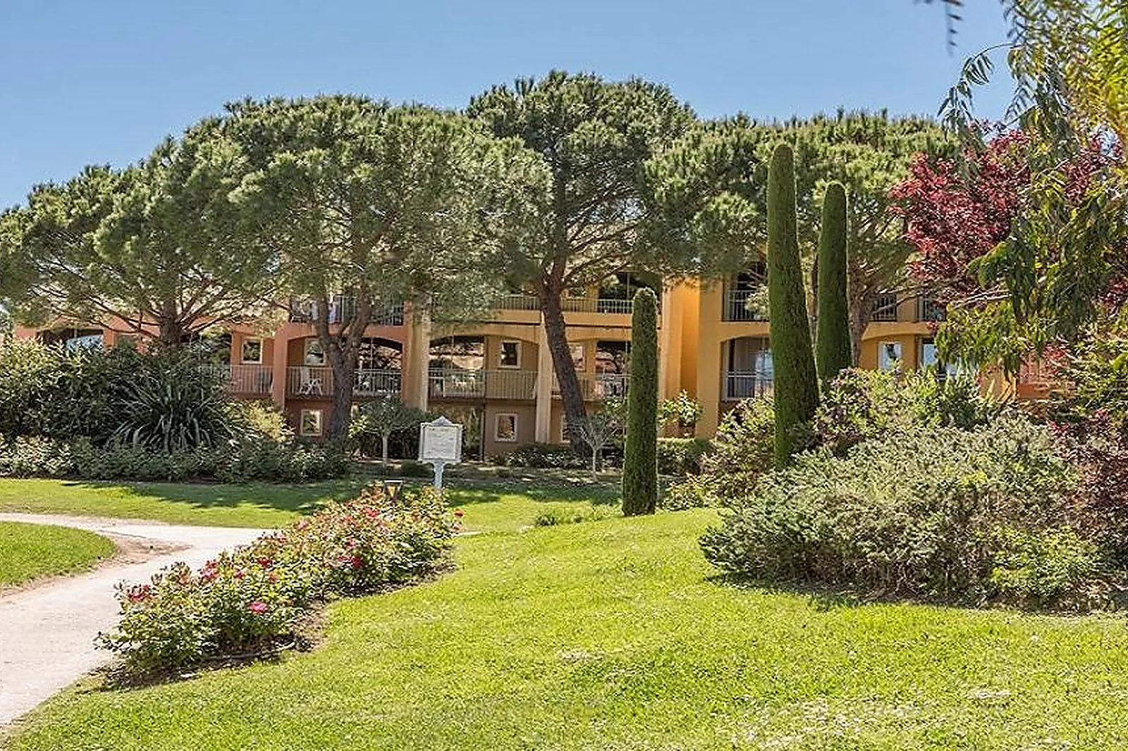 Hôtel, RÉSIDENCE LES RIVES DE CANNES MANDELIEU PIERRE & VACANCES