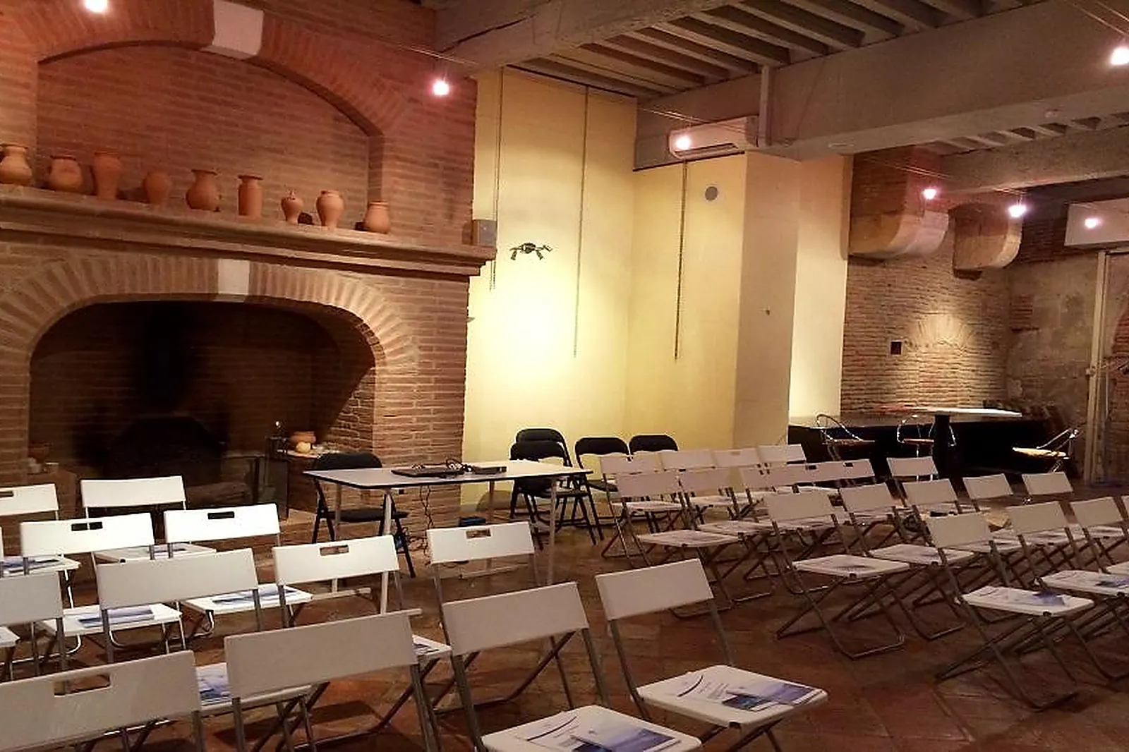 Lieux événementiels, SALON DE MARVEJOL