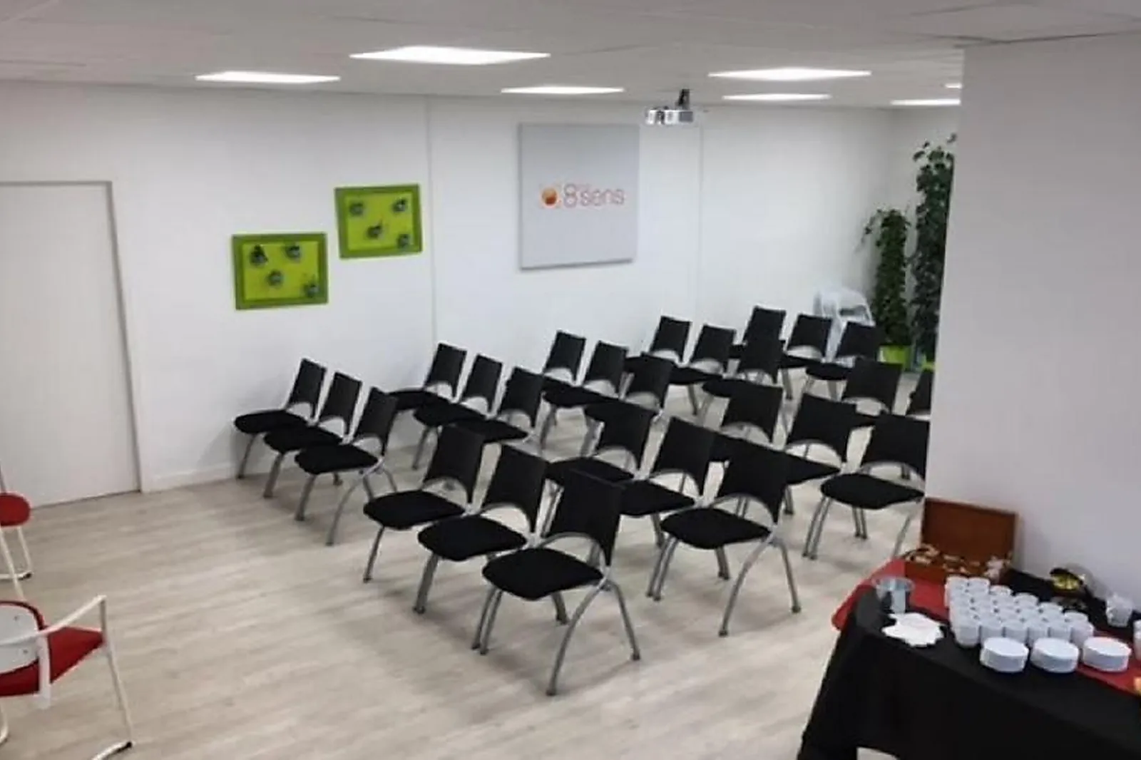 Lieux événementiels, SALONS 8ÈME SENS BÉCLARD