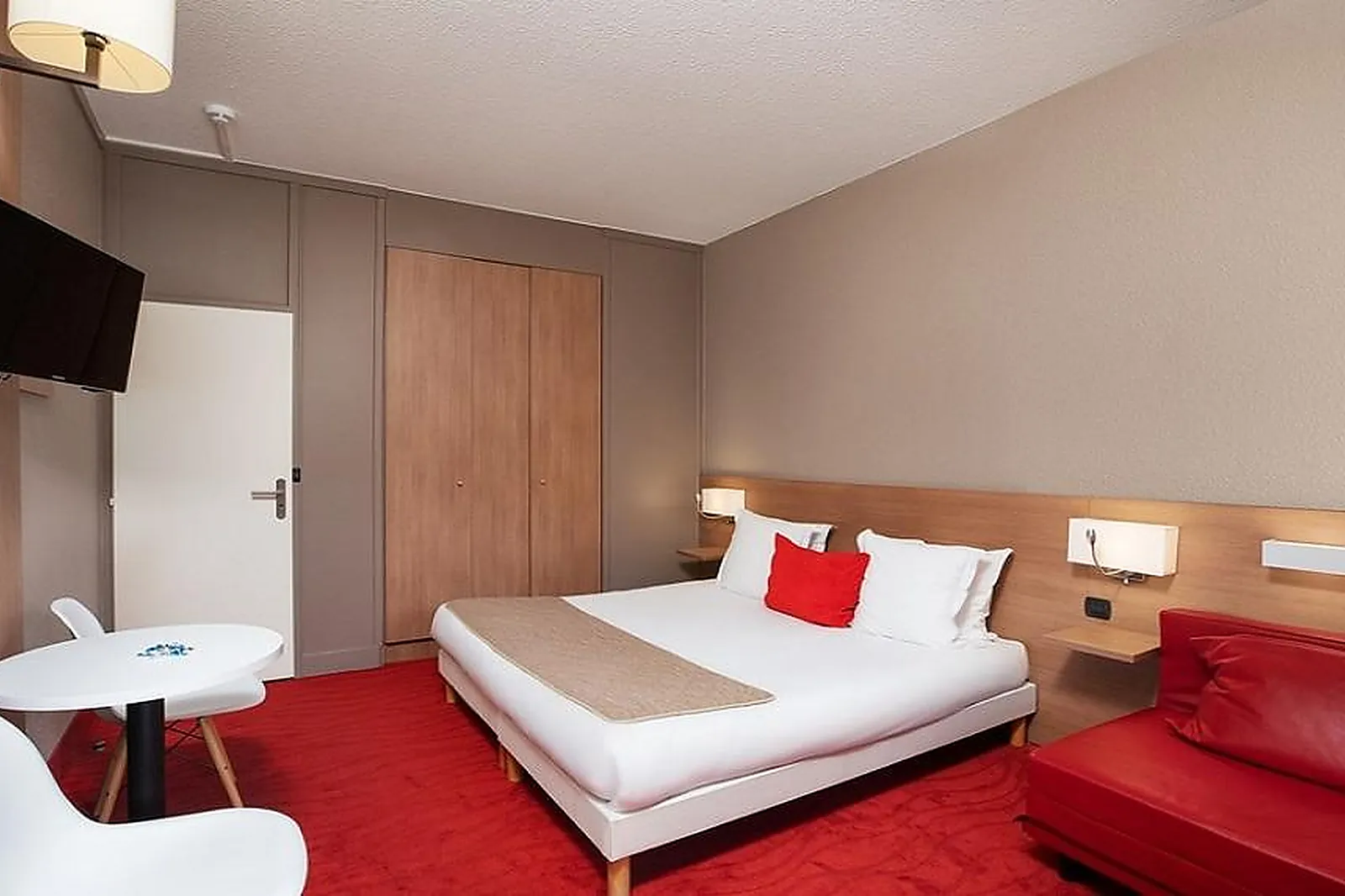 Lieux événementiels, SOWELL HÔTELS LE PAS DU LOUP