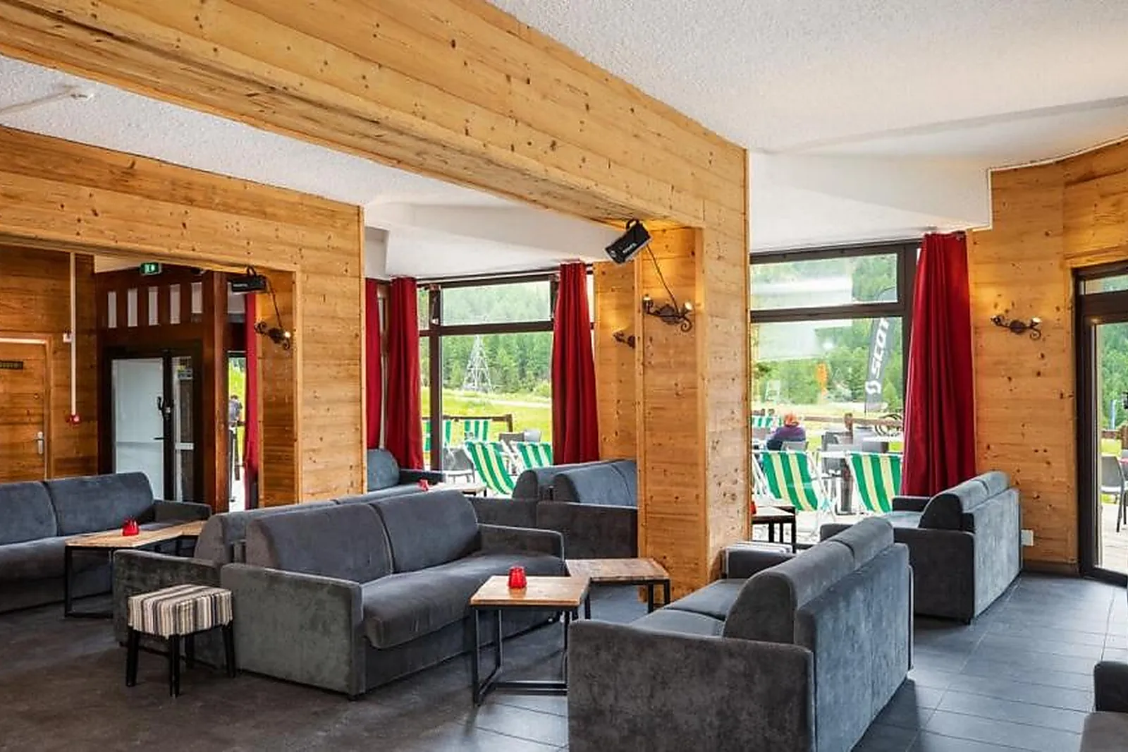 Lieux événementiels, SOWELL HÔTELS LE PAS DU LOUP