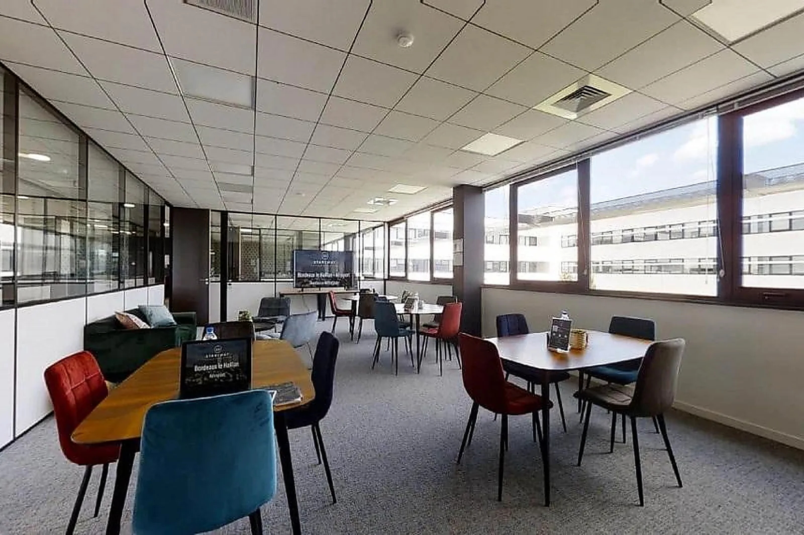 Lieux événementiels, STARTWAY COWORKING BORDEAUX AÉROPORT LE HAILLAN