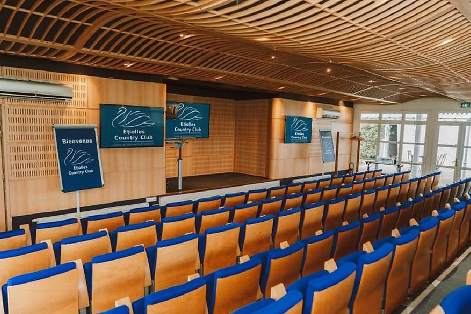 Lieux événementiels, SÉMINAIRES & COHÉSION PAR ETIOLLES COUNTRY CLUB