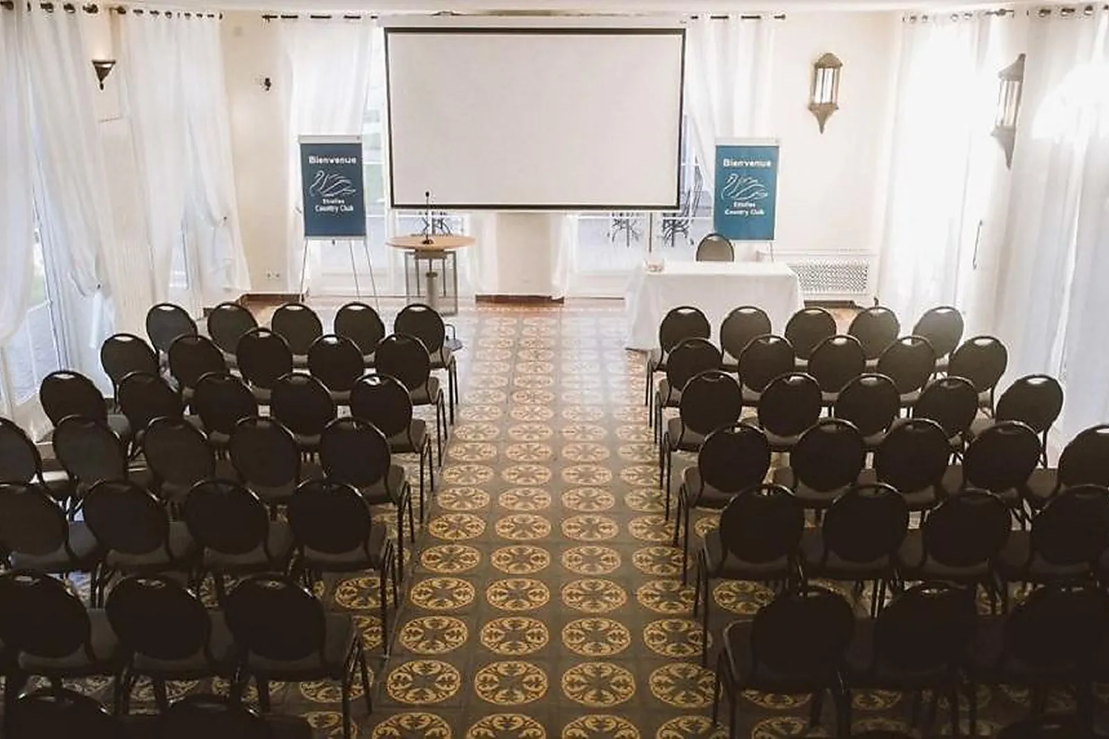 Lieux événementiels, SÉMINAIRES & COHÉSION PAR ETIOLLES COUNTRY CLUB