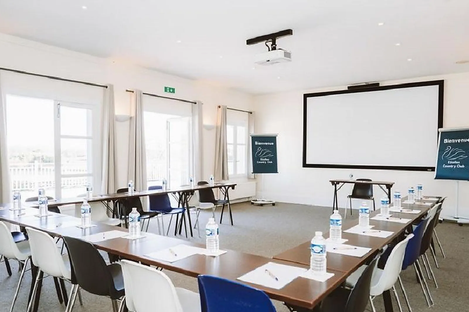 Lieux événementiels, SÉMINAIRES & COHÉSION PAR ETIOLLES COUNTRY CLUB