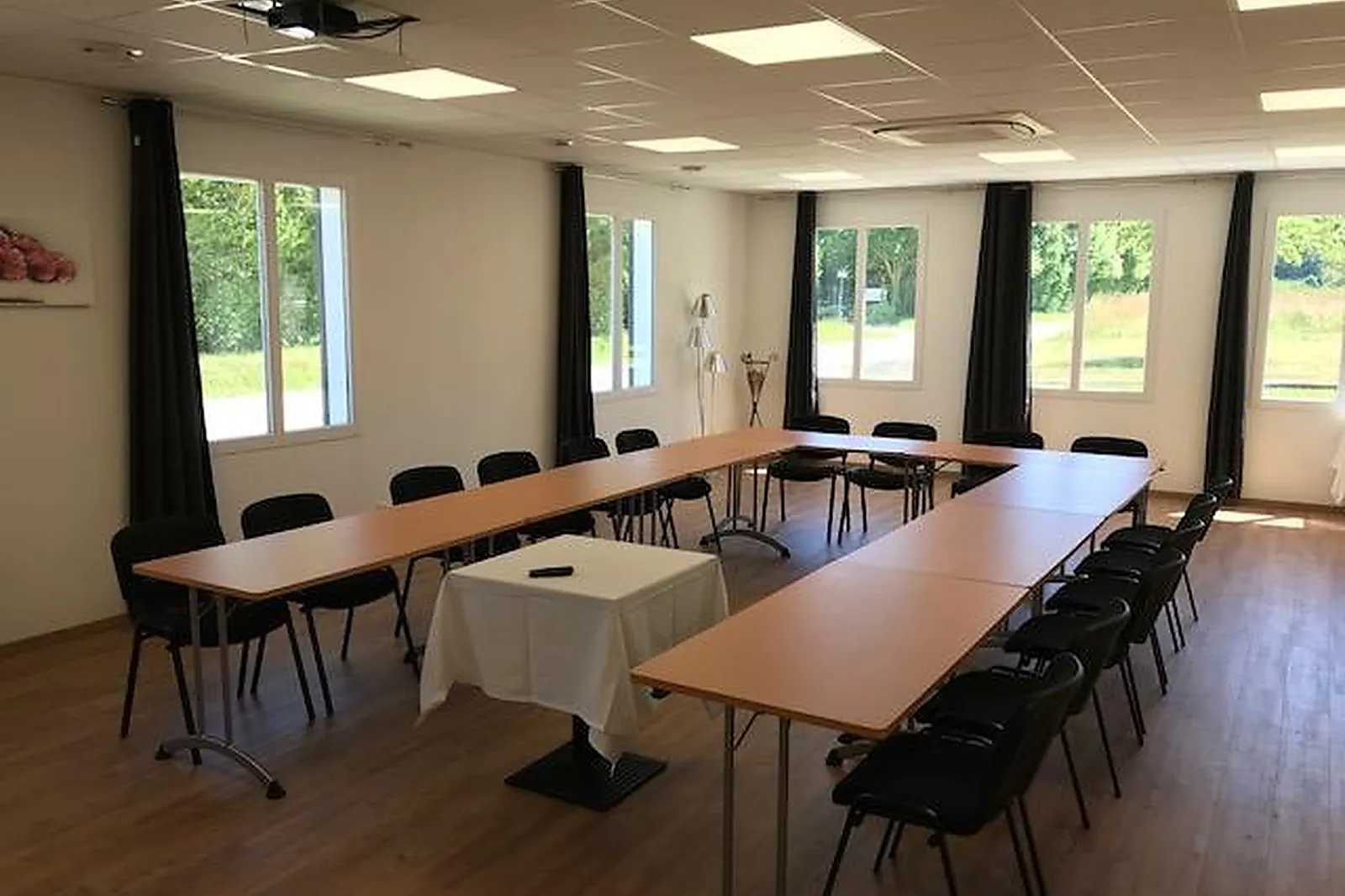 Lieux événementiels, THE ORIGINALS BOUTIQUE, HÔTEL LES QUATRE SALINES, LE MONT SAINT-MICHEL SUD