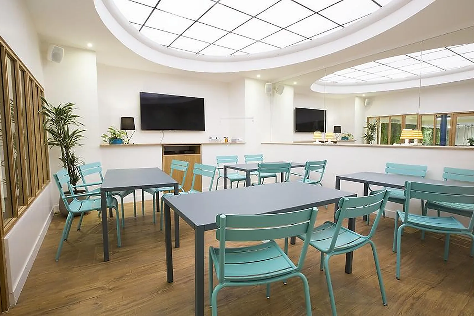 Lieux événementiels, THE PLAYCE HÔTEL BY HAPPYCULTURE