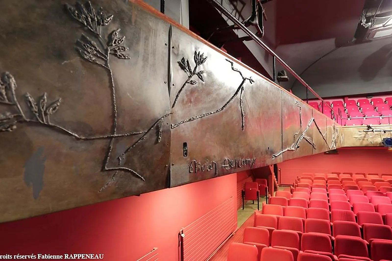 Hôtel, THÉÂTRE LA BRUYÈRE