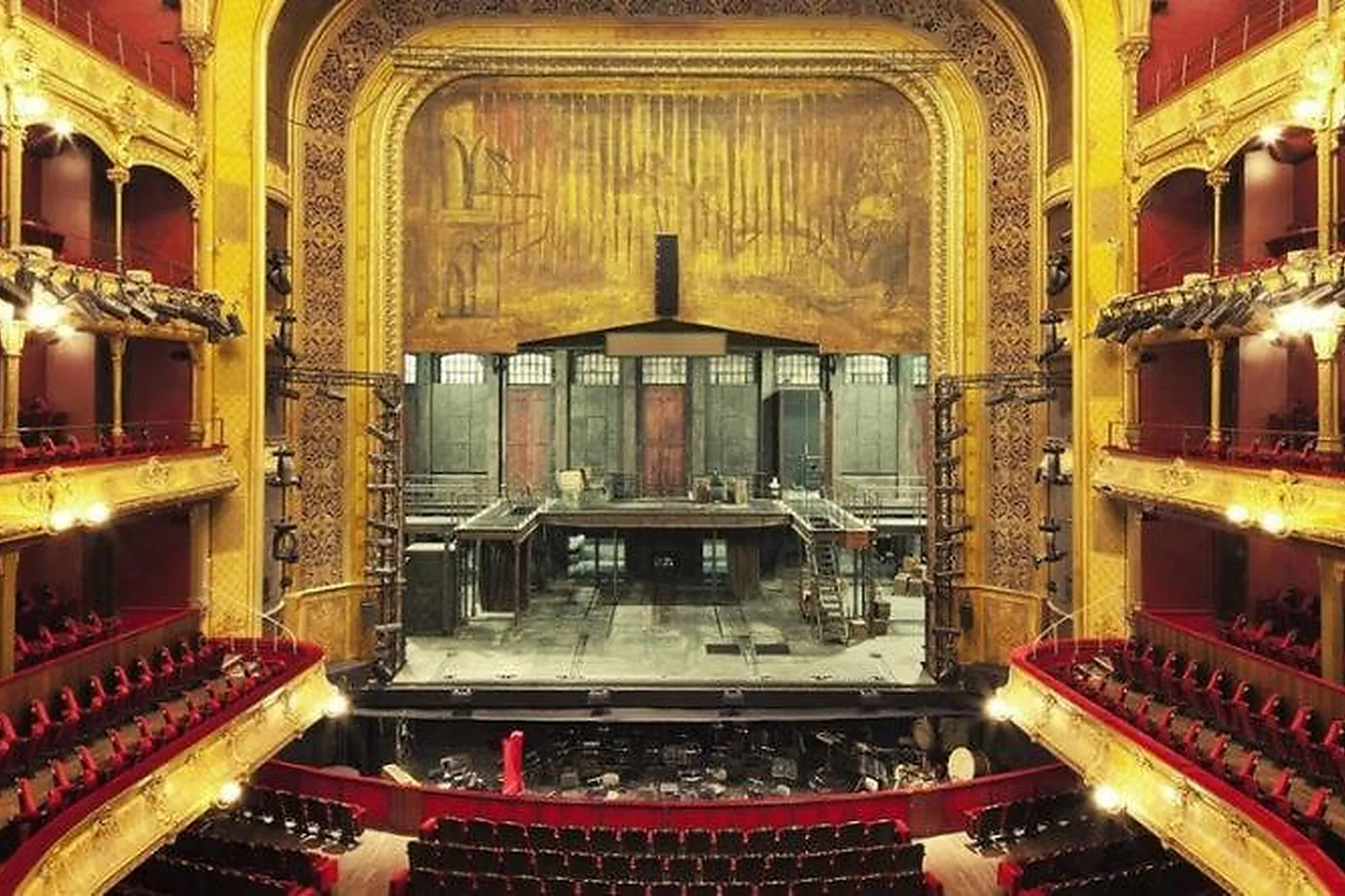 Hôtel, THÉÂTRE DU CHÂTELET