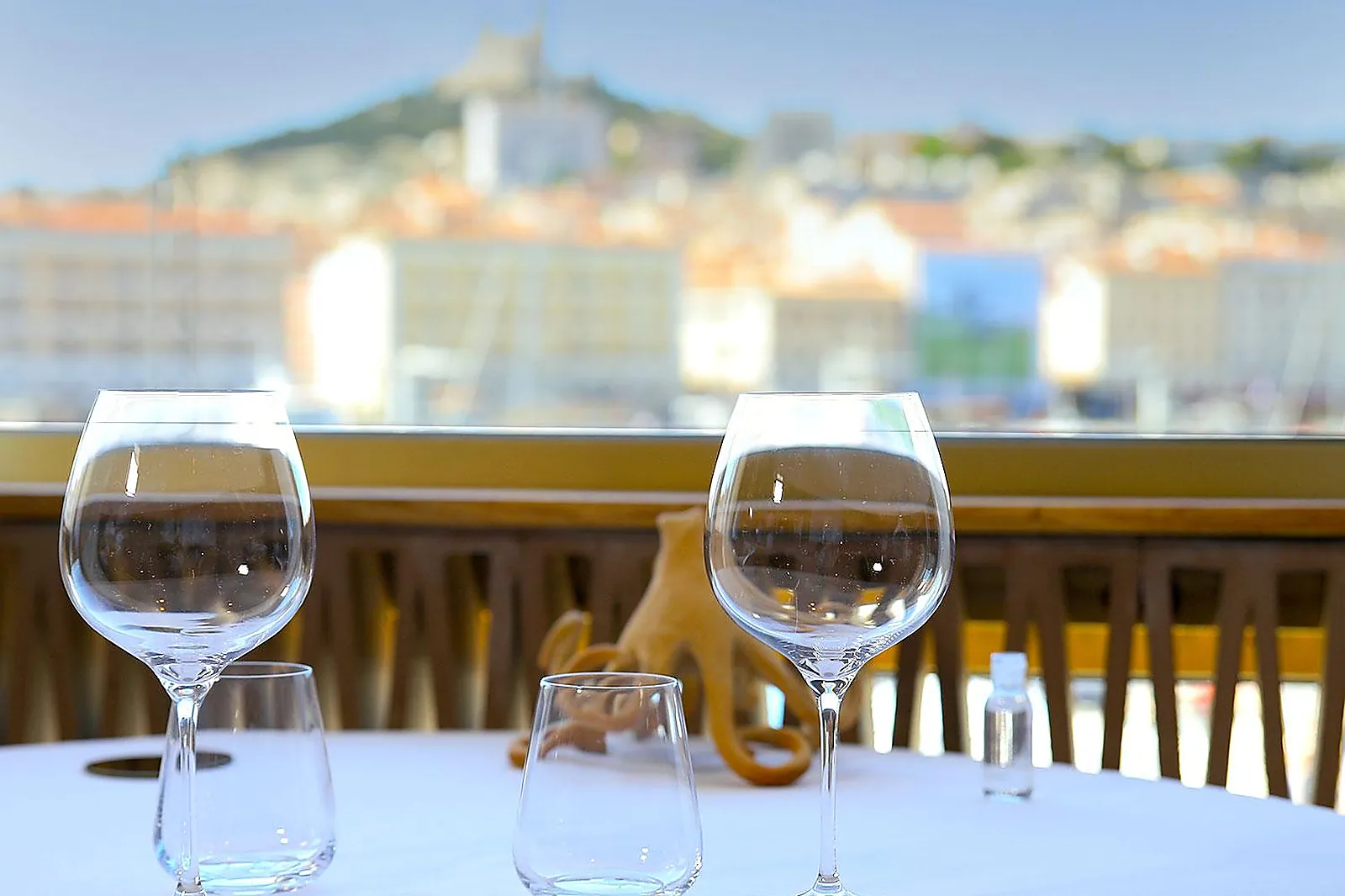 Cafés et Restaurants, UNE TABLE AU SUD