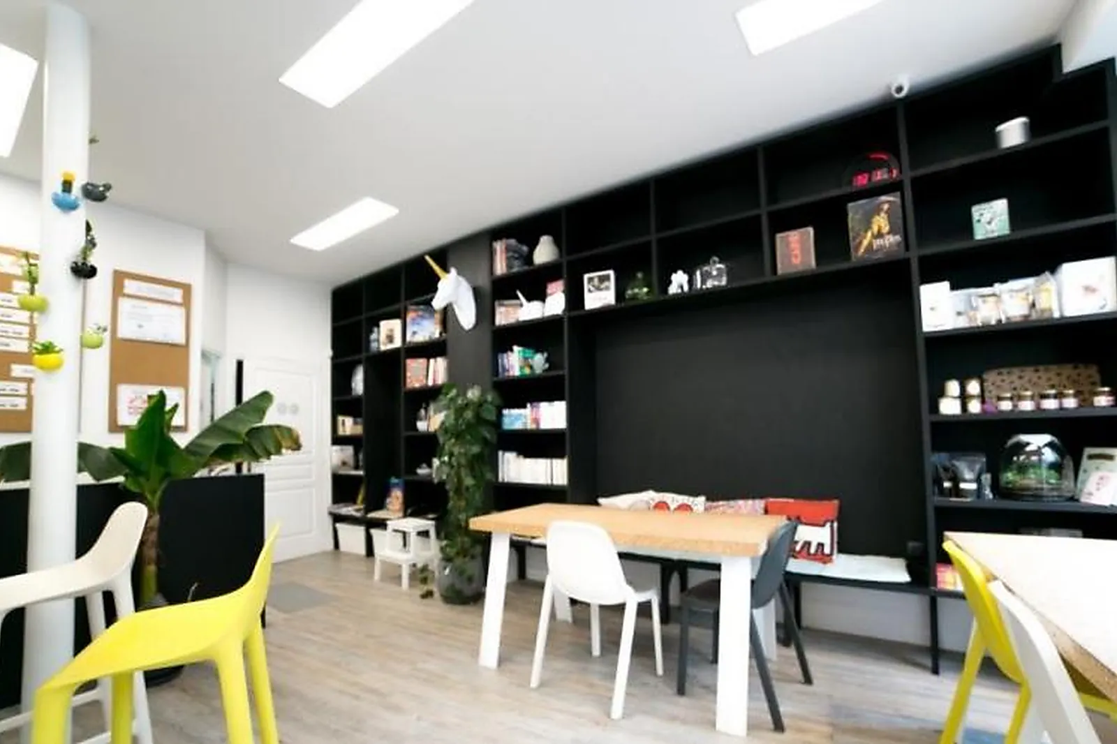 Lieux événementiels, UNICORNERS CAFÉ & COWORKING