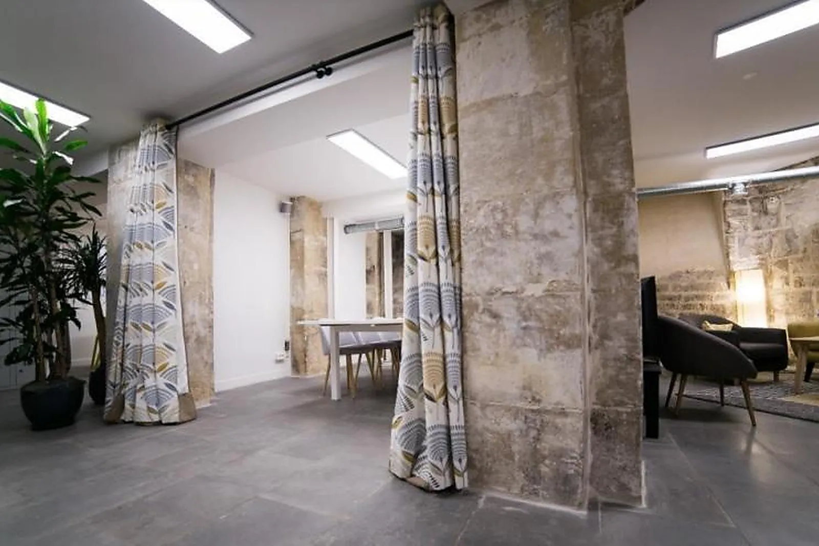 Lieux événementiels, UNICORNERS CAFÉ & COWORKING