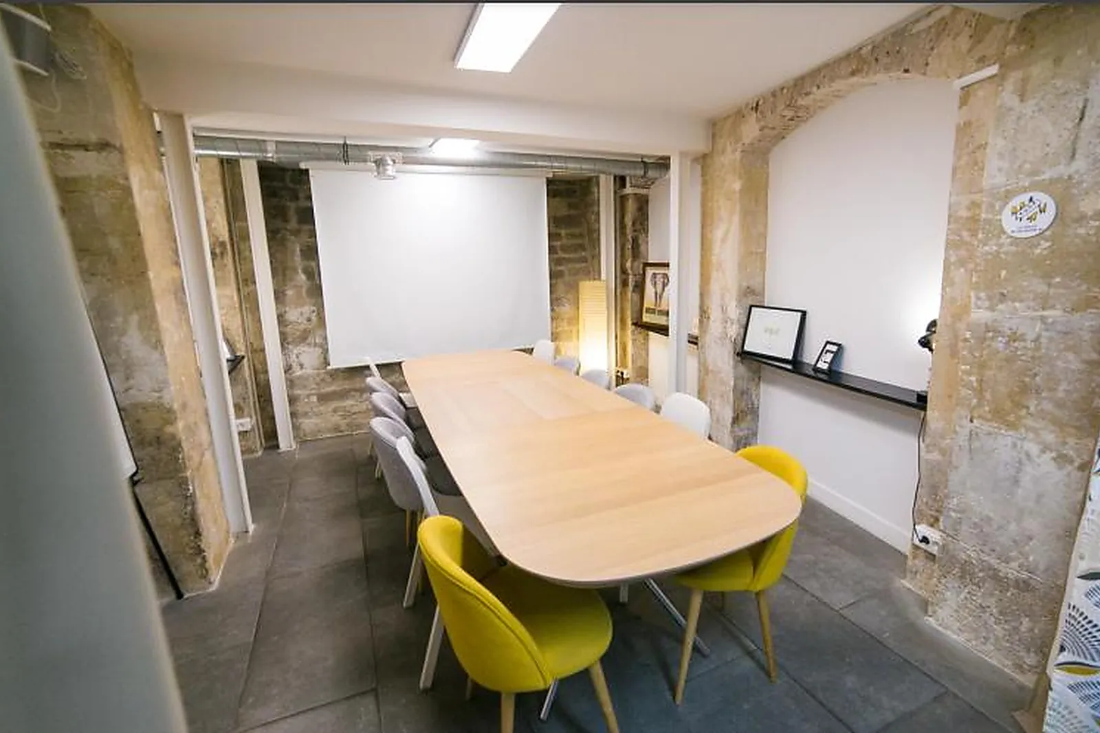 Lieux événementiels, UNICORNERS CAFÉ & COWORKING