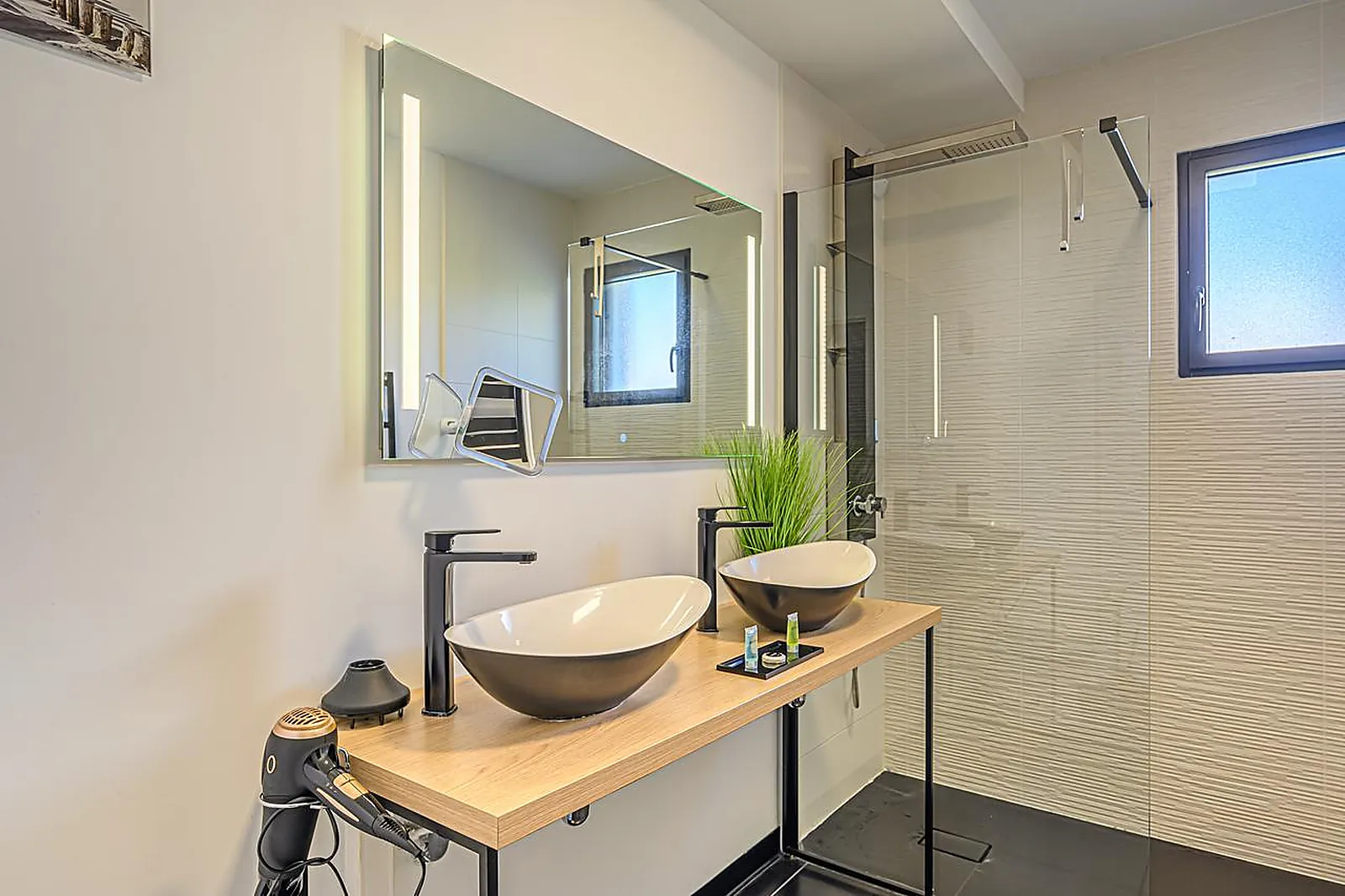 Lieux événementiels, VILLA CHARLES ET ASHTON