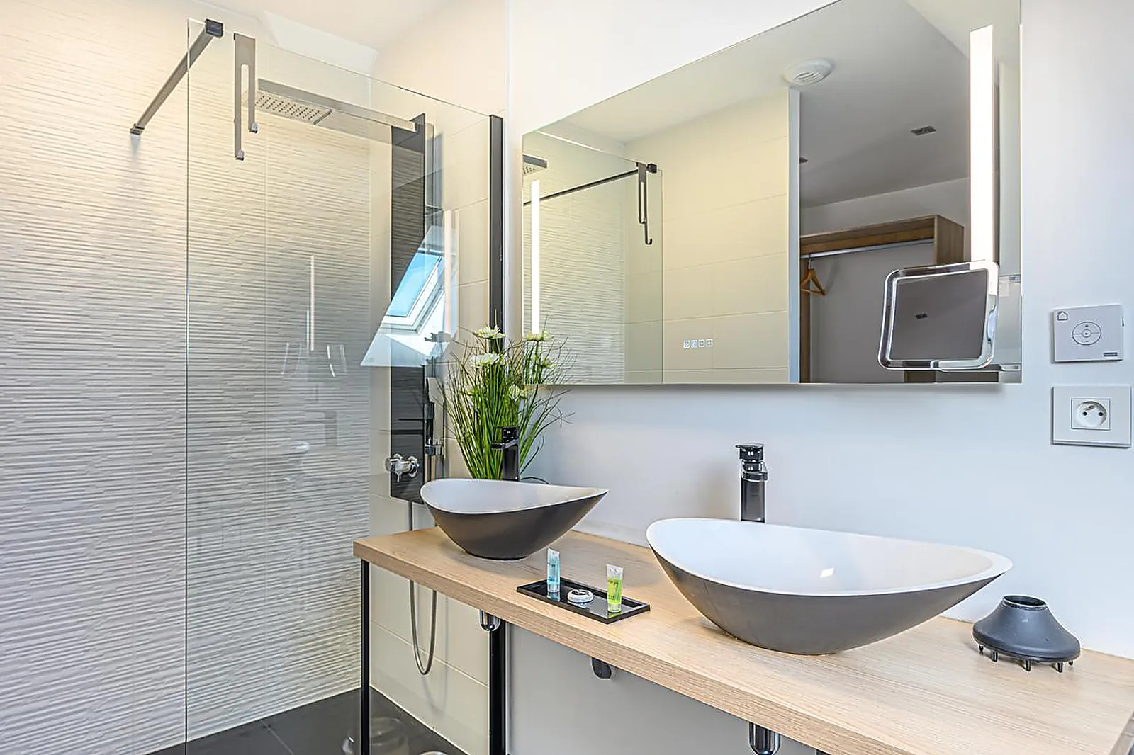 Lieux événementiels, VILLA CHARLES ET ASHTON