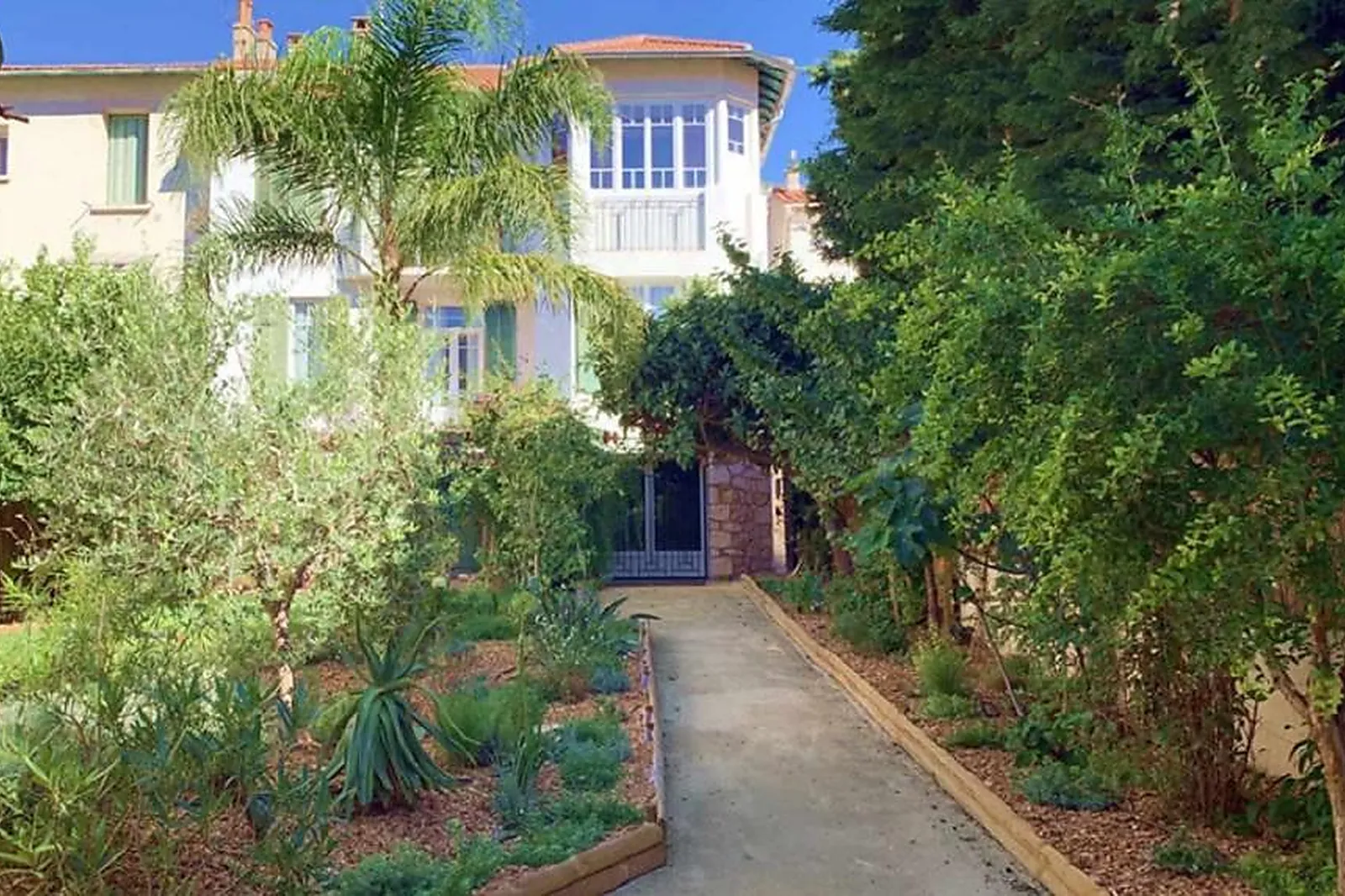 Lieu haut de gamme, VILLA PRÉSENCE TOULON / LA MAISON DU MICROBIOTE