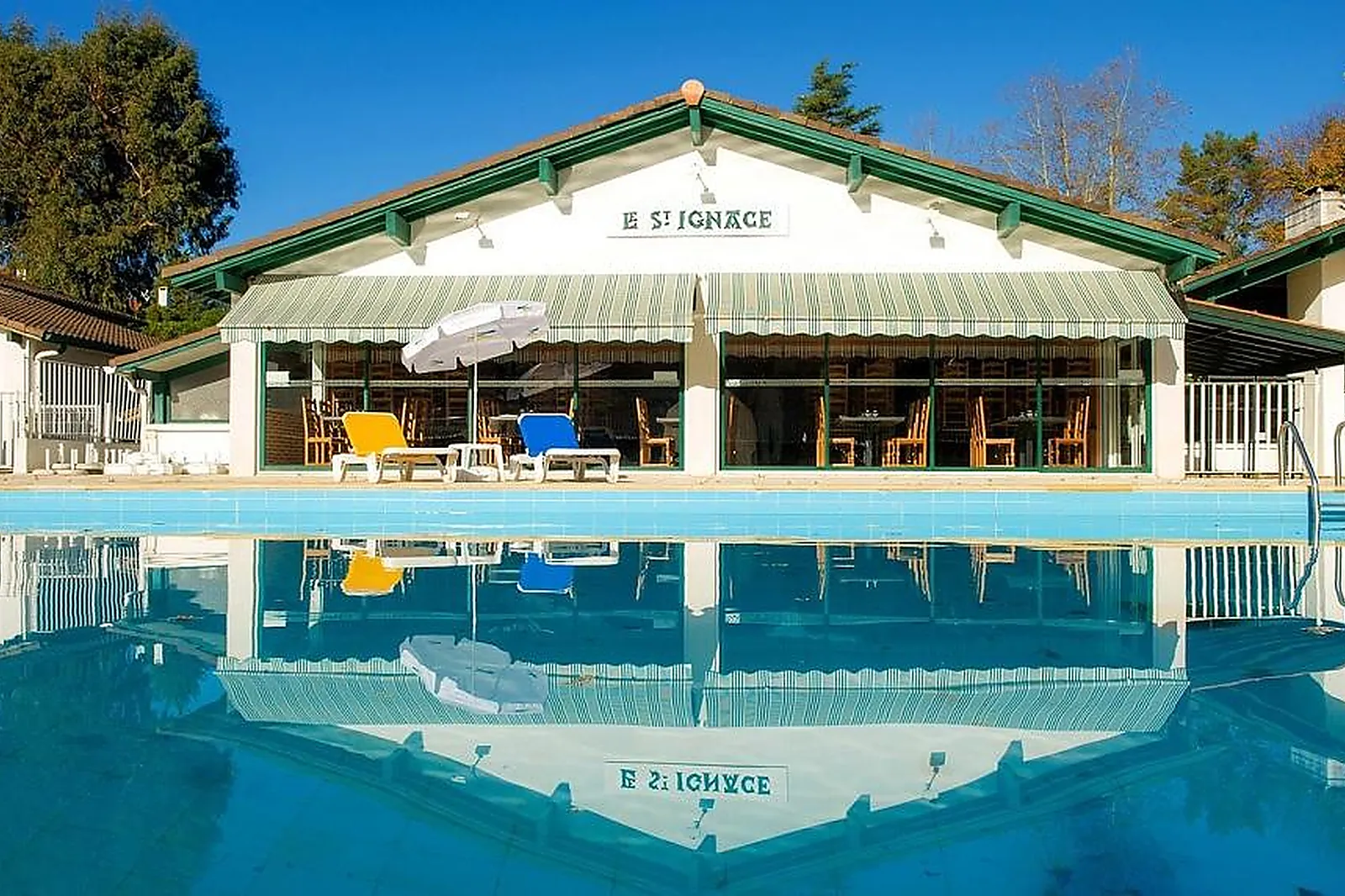 Lieux événementiels, VILLAGE CLUB LE SAINT IGNACE