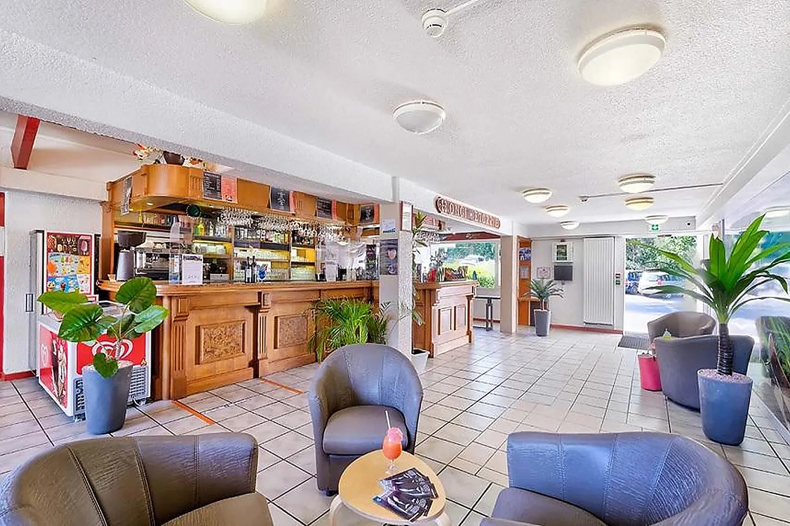 Lieux événementiels, VILLAGE CLUB LE SAINT IGNACE