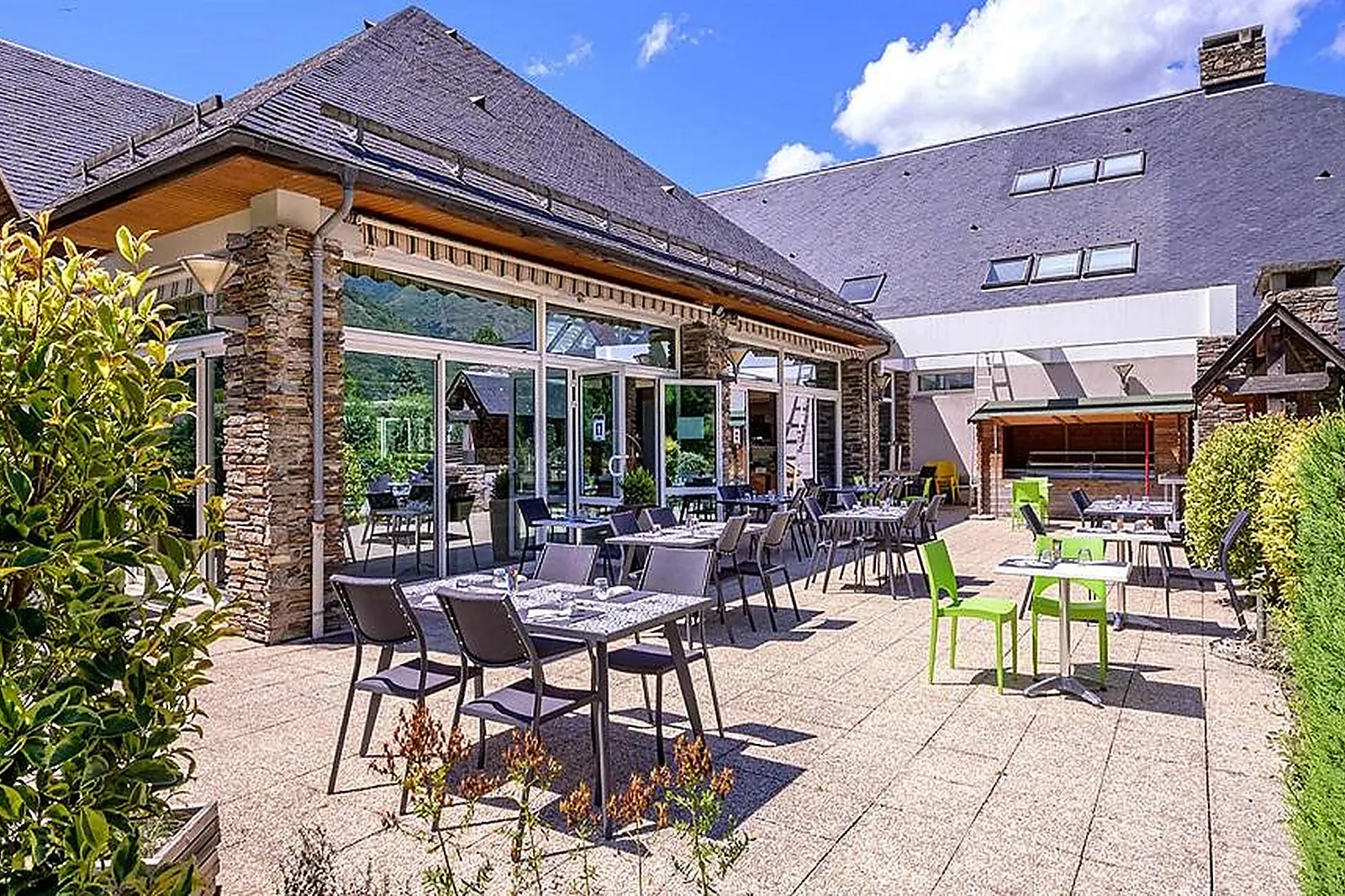 Lieux événementiels, VILLAGE CLUB LES BALCONS DES PYRÉNÉES