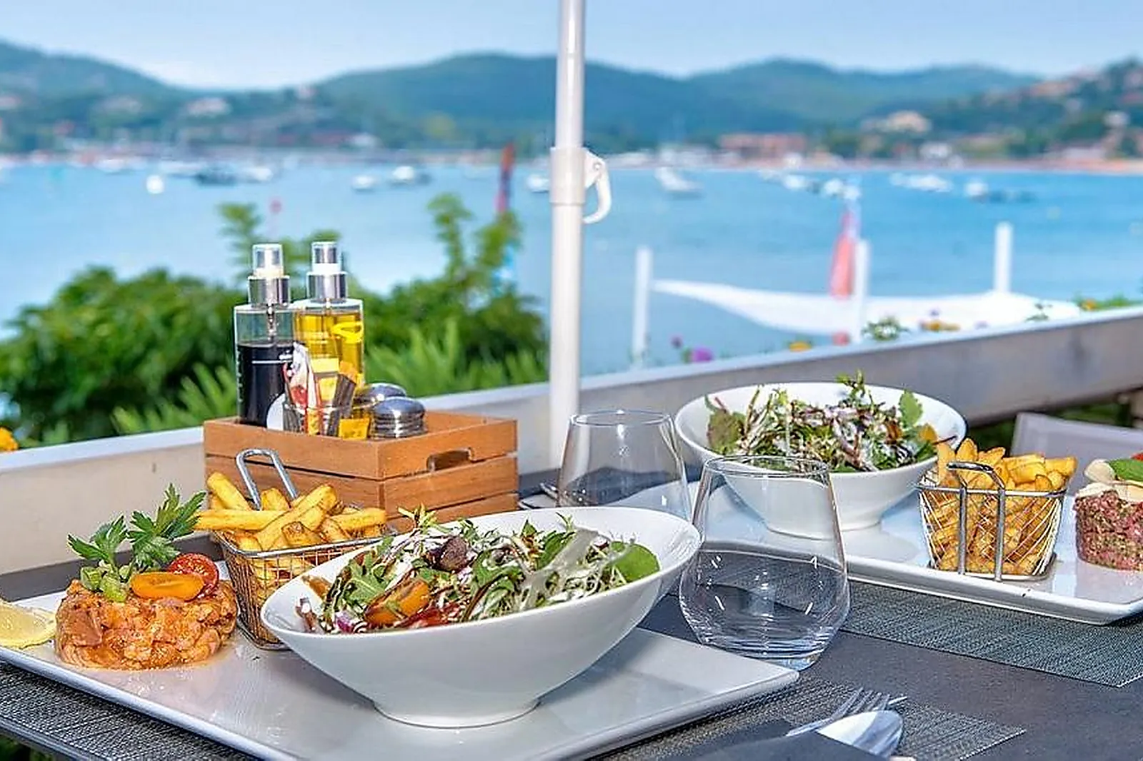 Hôtel, VILLAGE CLUB LES MAS DE L'ESTEREL