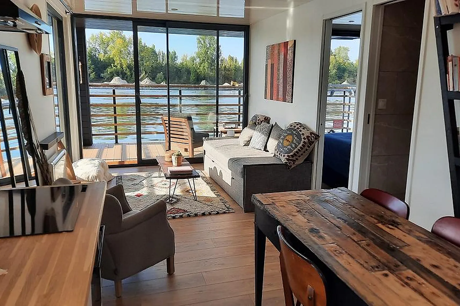 Lieux événementiels, WESTAY HOUSEBOAT