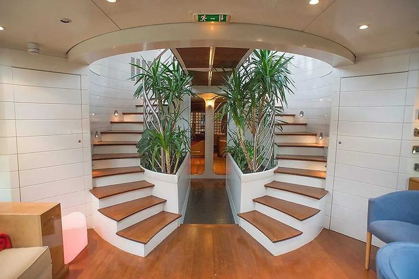 Lieux événementiels, YACHT JOSÉPHINE PARIS