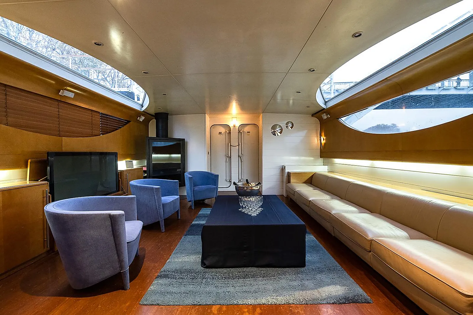 Lieux événementiels, YACHT JOSÉPHINE PARIS