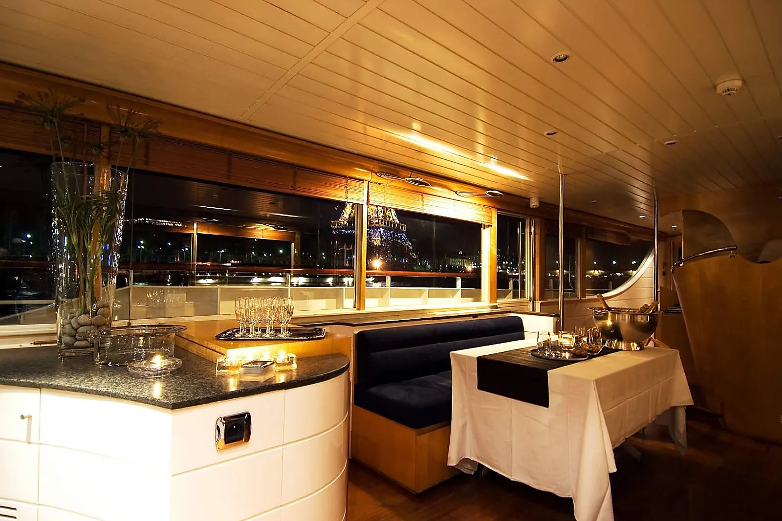 Lieux événementiels, YACHT JOSÉPHINE PARIS