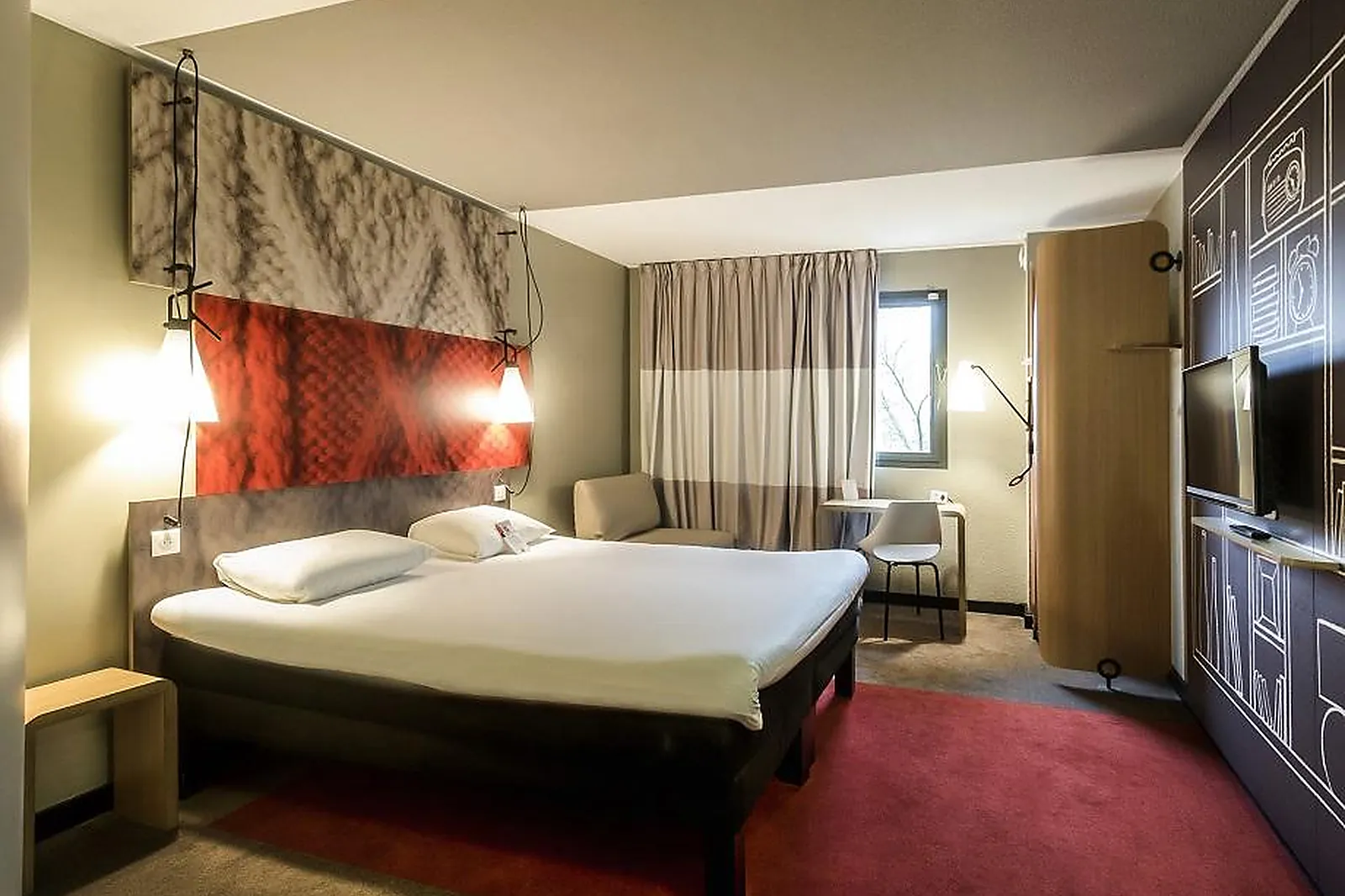 Lieux événementiels, IBIS ROUEN CENTRE CHAMP-DE-MARS