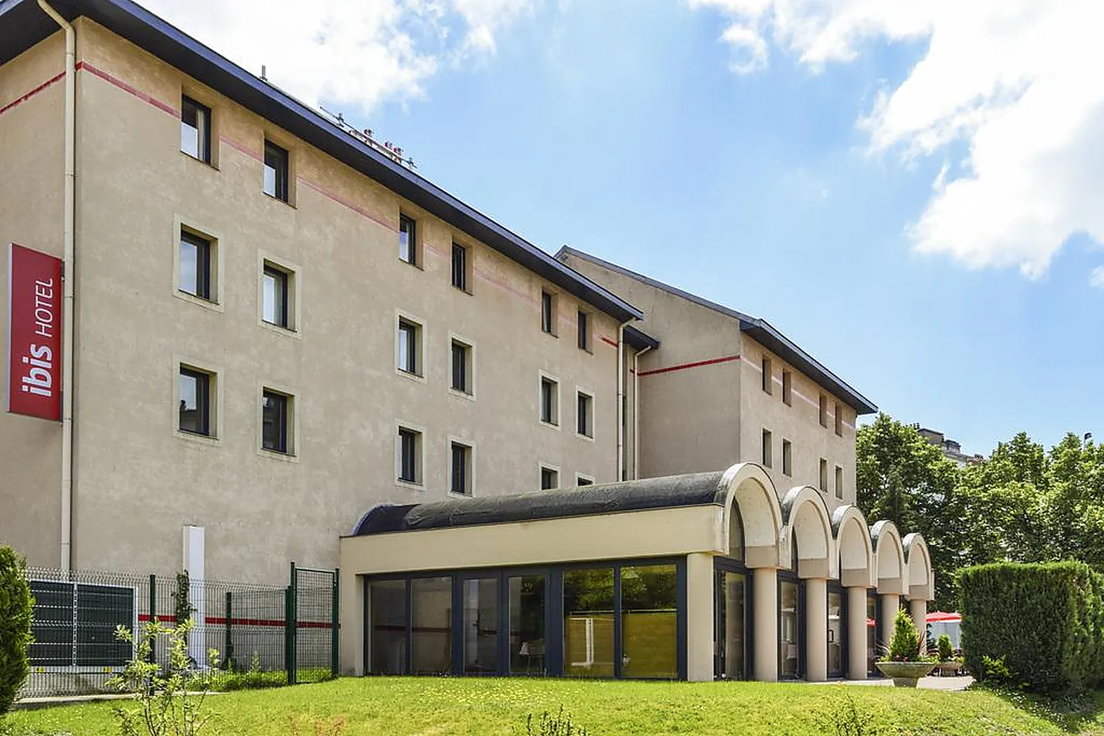 Hôtel, IBIS ÉPINAL CENTRE-VILLE