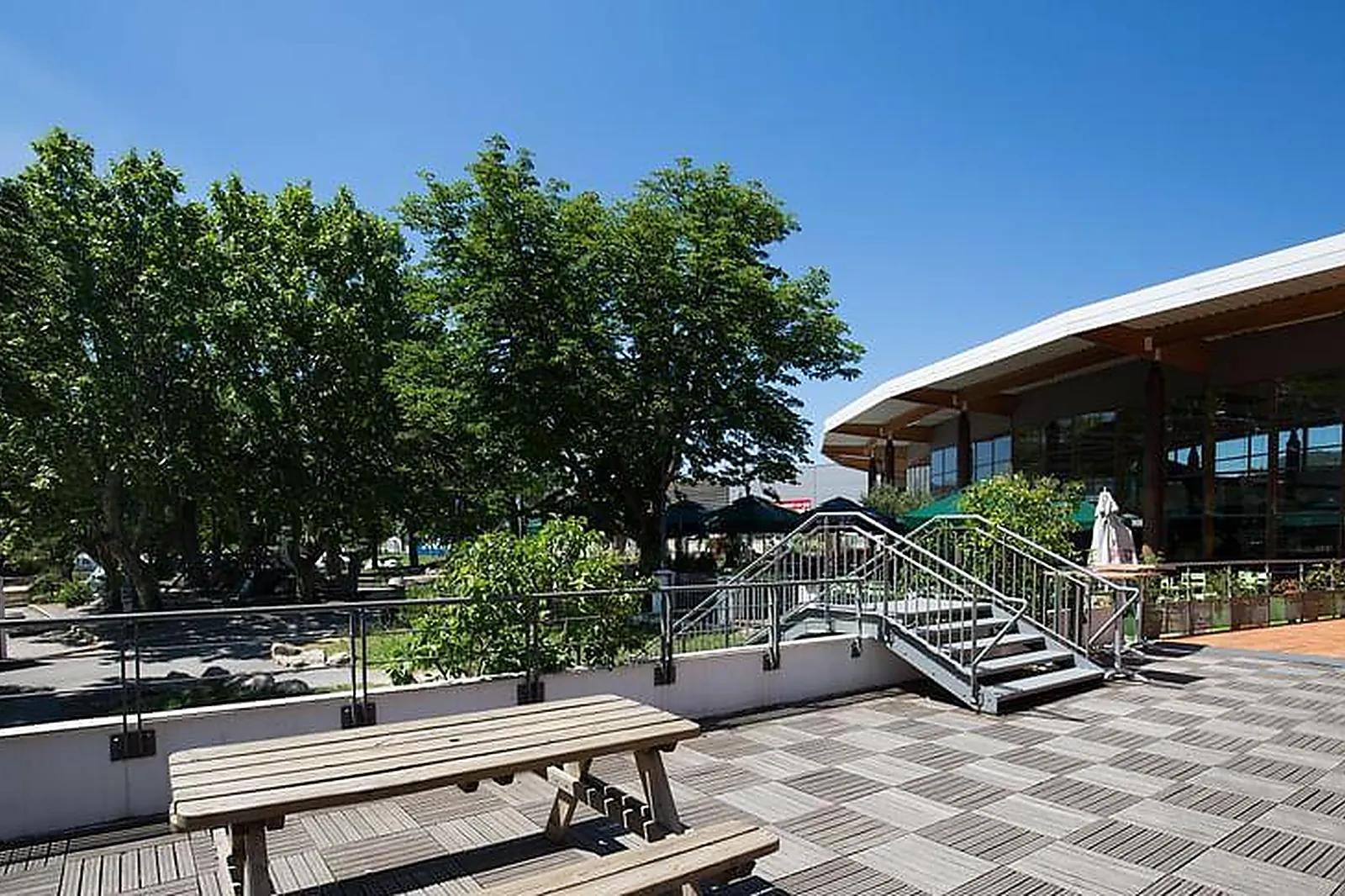 Lieux événementiels, ACTESE - DÉCATHLON VILLAGE BOUC BEL AIR