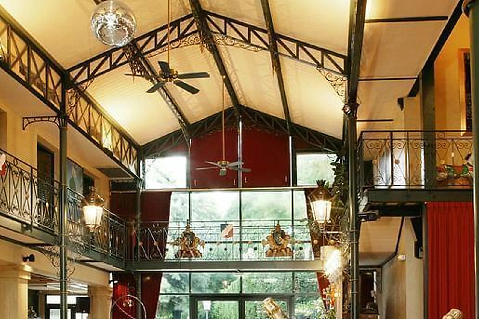 Lieux événementiels, SAYCOMM