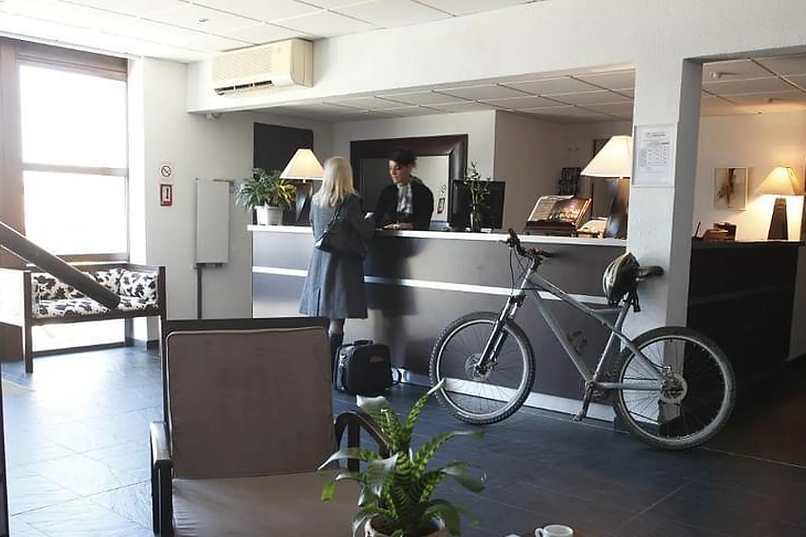 Lieux événementiels, ADONIS CARCASSONNE LA BARBACANE ***