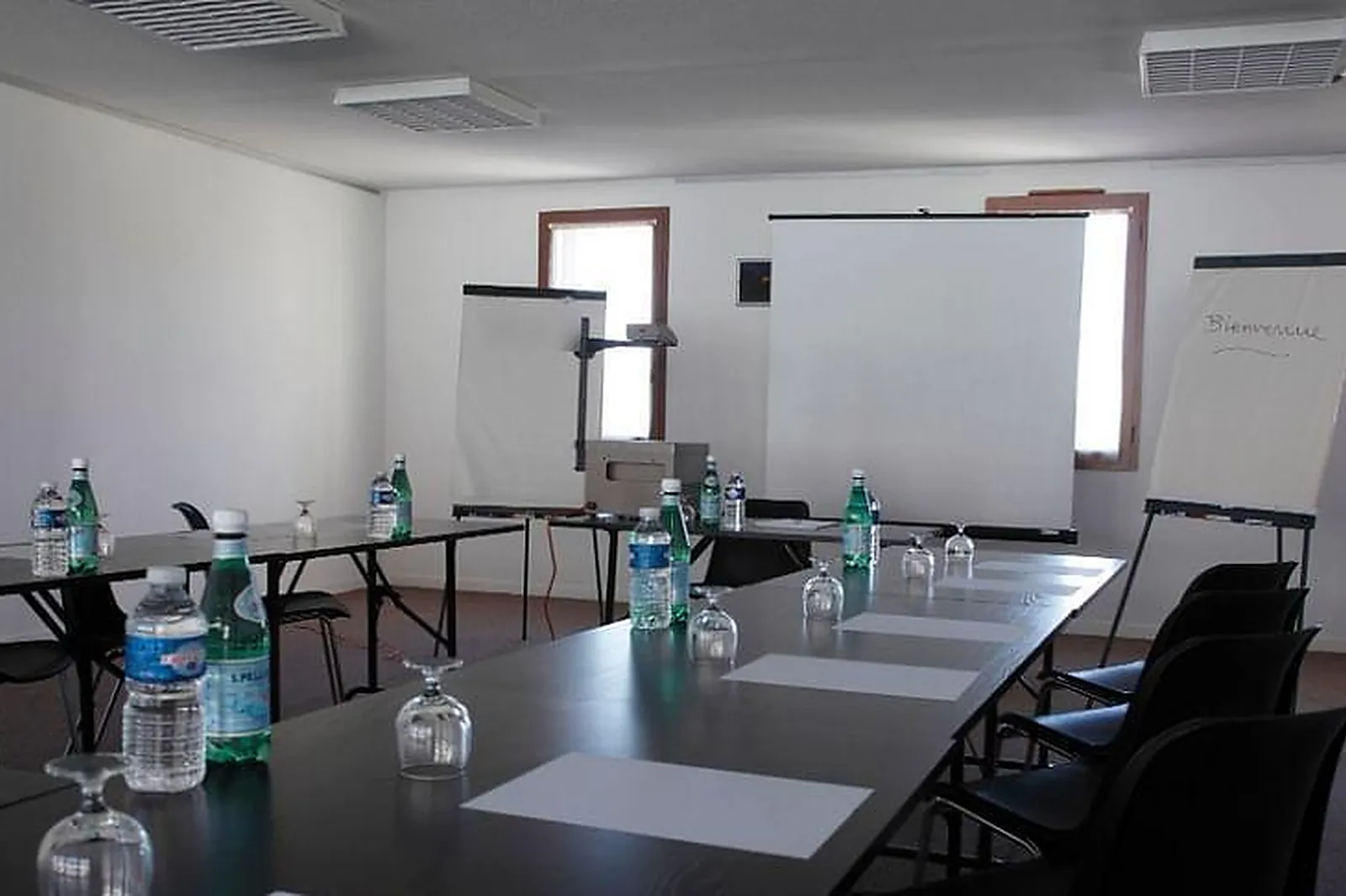 Lieux événementiels, ADONIS CARCASSONNE LA BARBACANE ***