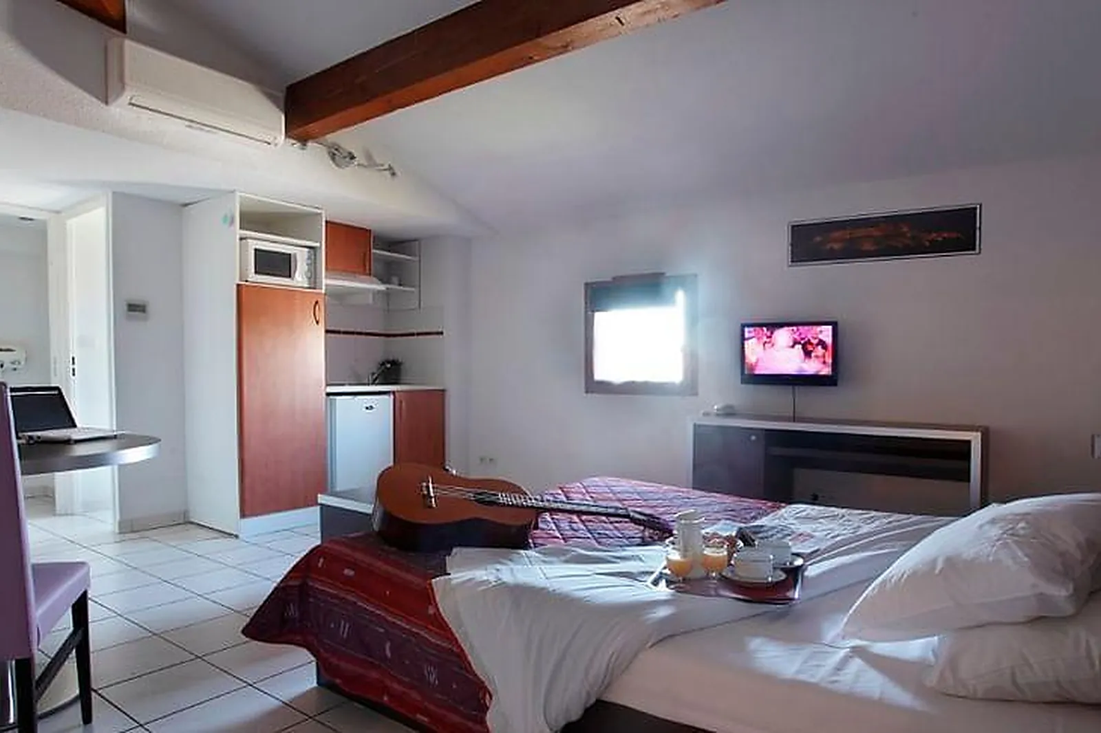 Lieux événementiels, ADONIS CARCASSONNE LA BARBACANE ***